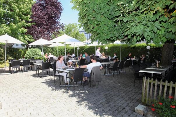Hotel Ristorante Schloessli Meggen Eksteriør billede