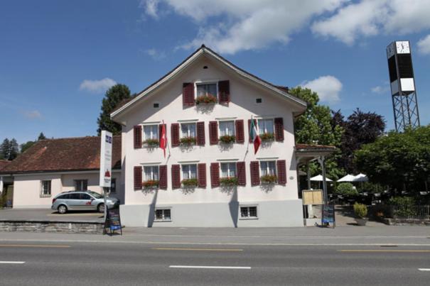 Hotel Ristorante Schloessli Meggen Eksteriør billede